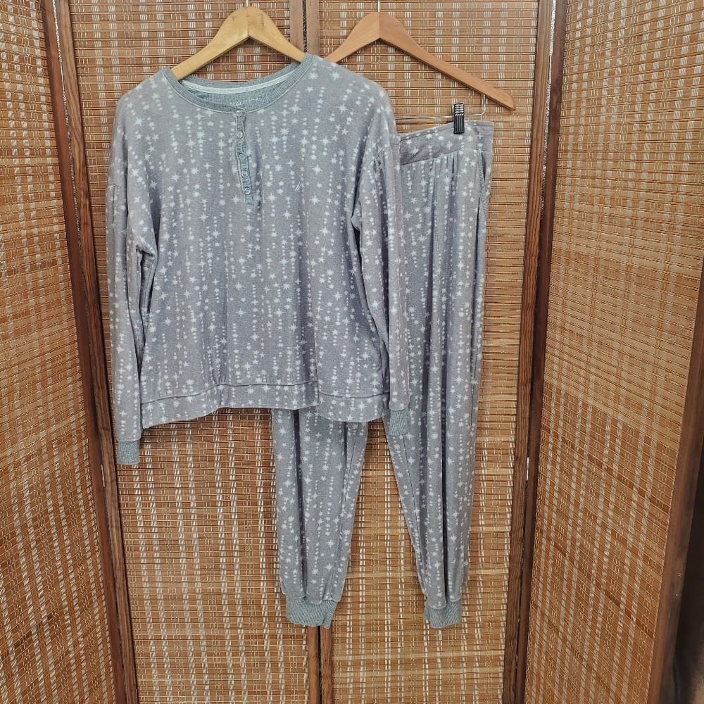 ♡ Nautica Velour Fleece Lined Two Piece Gray Star Print Pajama Set Size Medium
